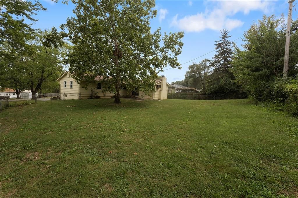 1701 Richmond Drive — photo 27