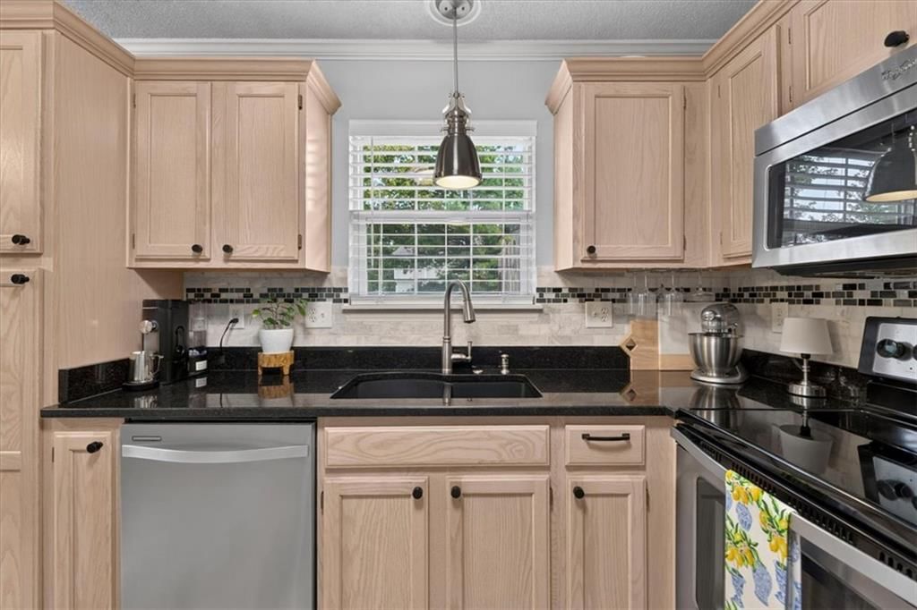 1323 SE Broadway Circle — photo 9