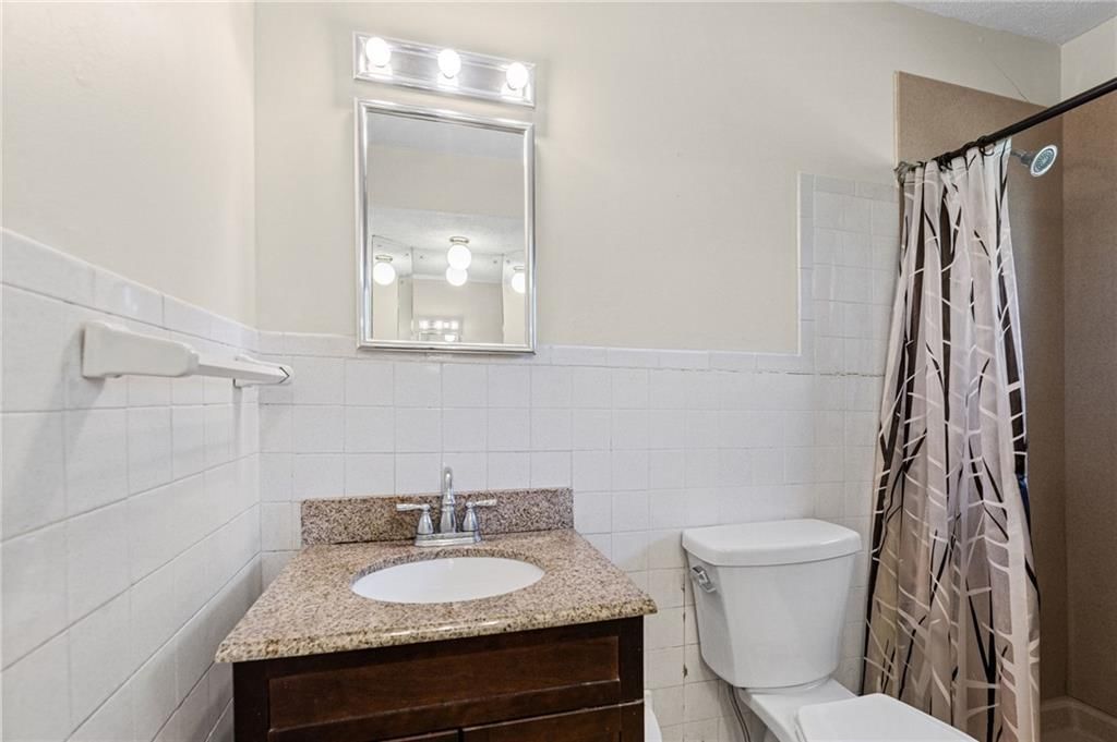 Photo 19 of 23 - 5718 W 75th Terrace, Prairie Village, KS 66208