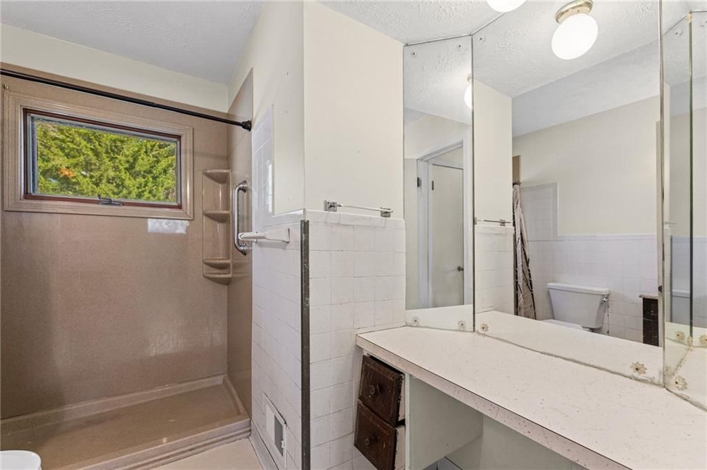 Photo 20 of 23 - 5718 W 75th Terrace, Prairie Village, KS 66208