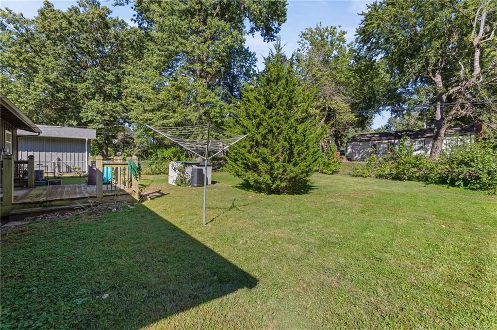 Photo 23 of 23 - 5718 W 75th Terrace, Prairie Village, KS 66208