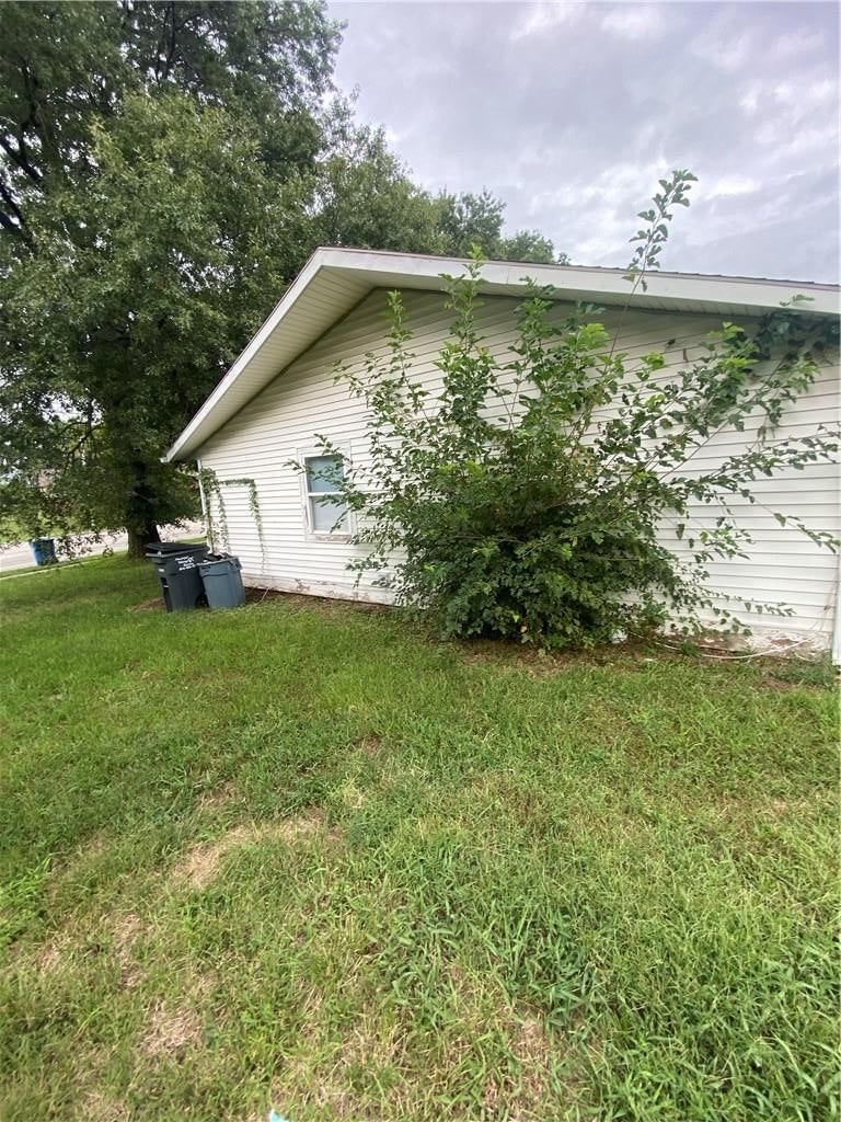 Photo 26 of 52 - 2603 NW Chipman Road, Lee's Summit, MO 64081
