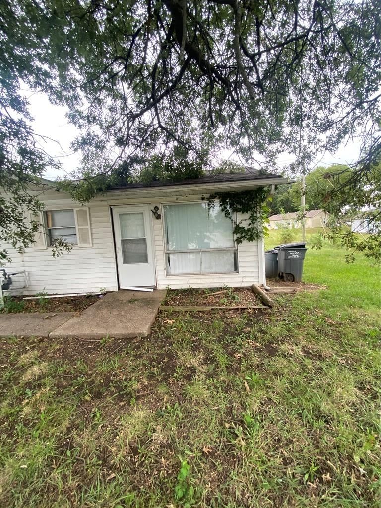 Photo 27 of 52 - 2603 NW Chipman Road, Lee's Summit, MO 64081