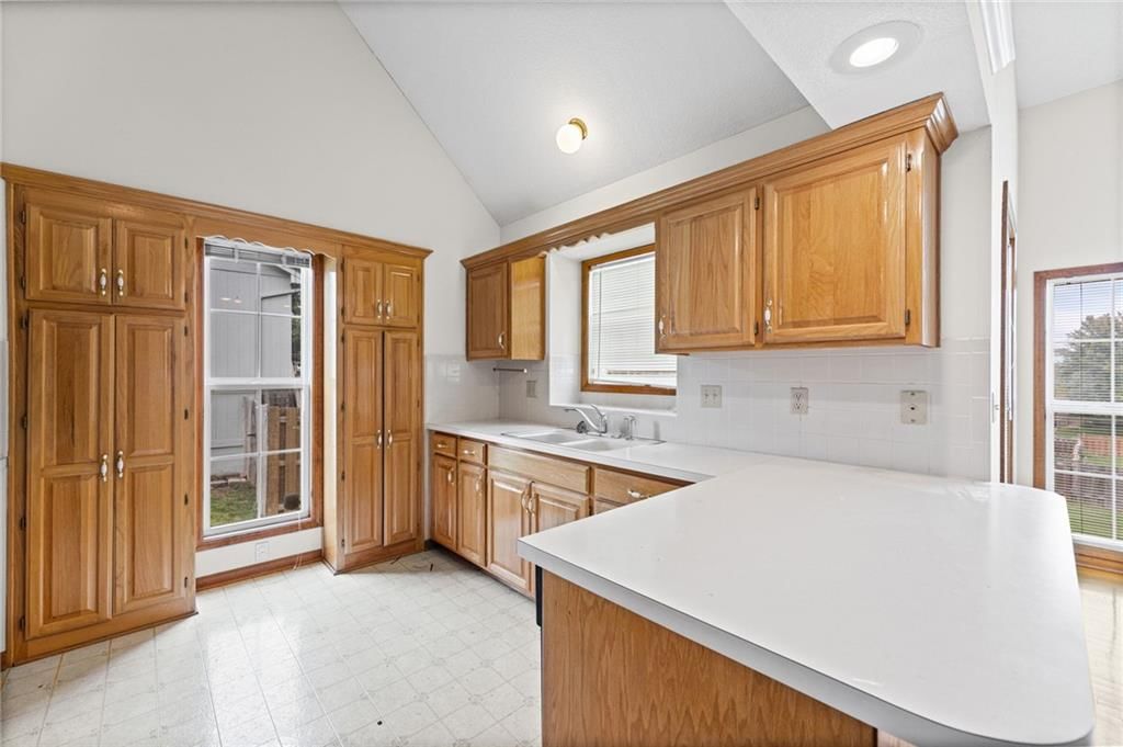 1405 NE Grand Avenue — photo 11