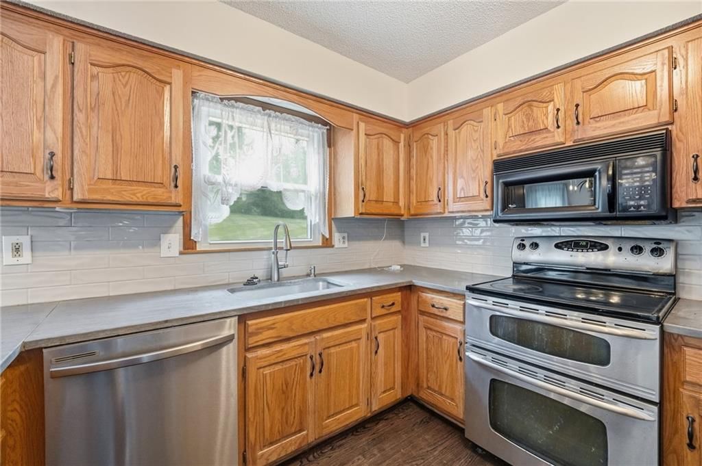 1404 Dartmouth Drive — photo 15