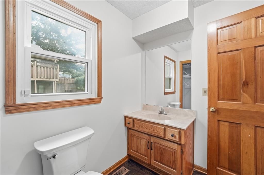 1404 Dartmouth Drive — photo 24