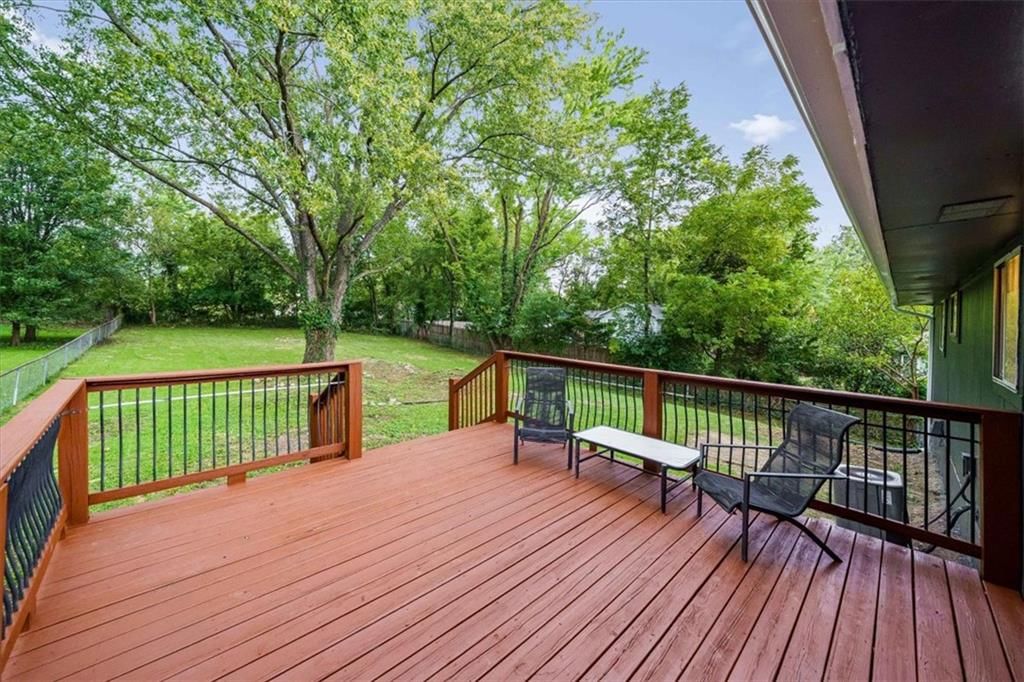 11506 TROOST Avenue — photo 25