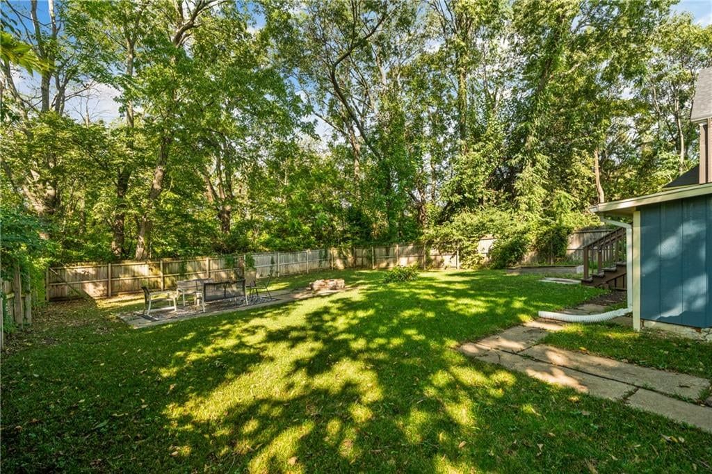 2406 Brooklyn Avenue — photo 24