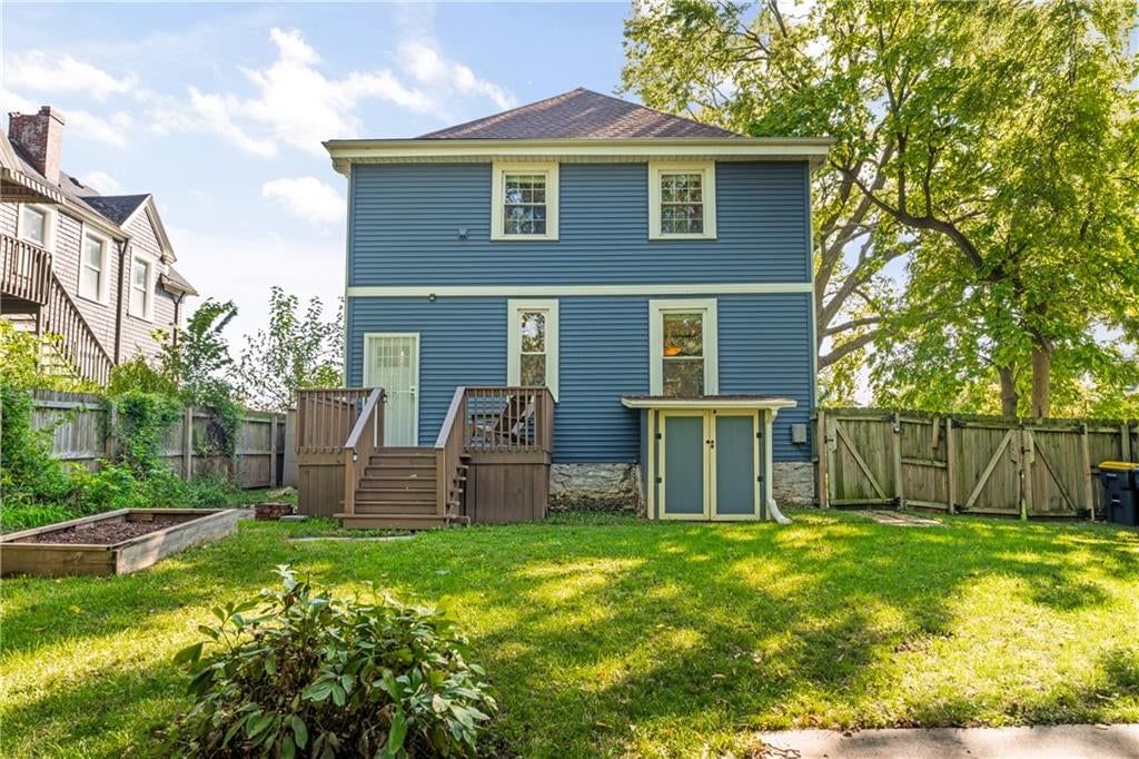 2406 Brooklyn Avenue — photo 26