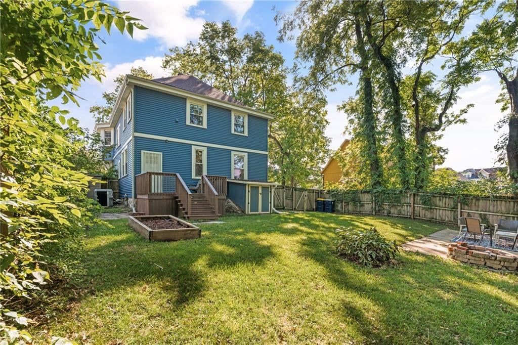 2406 Brooklyn Avenue — photo 27