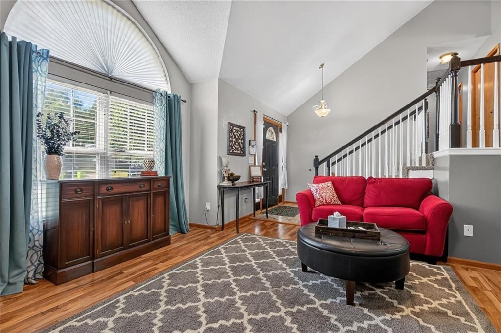 15709 Terry Avenue, Belton, MO: listing photo 3