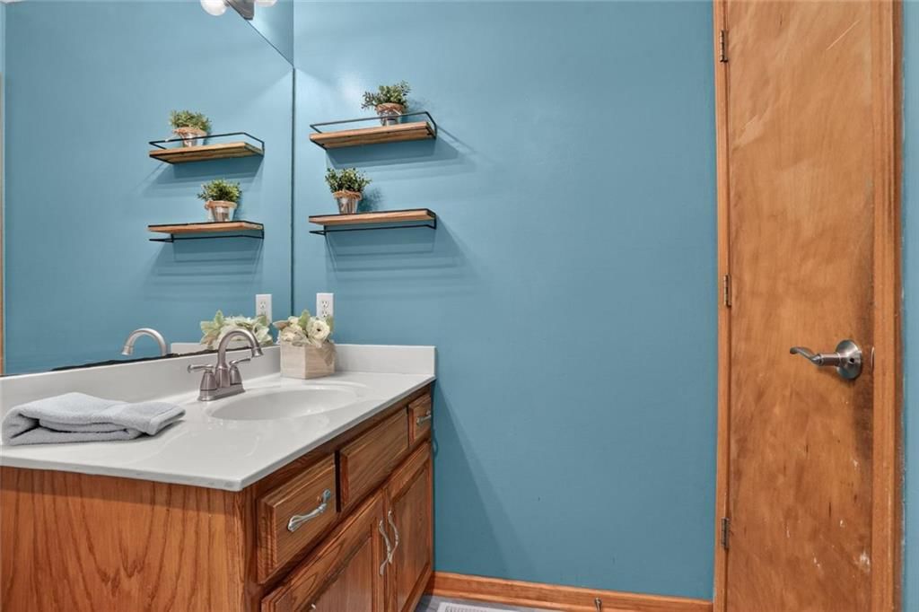 11023 N Baltimore Avenue — photo 16