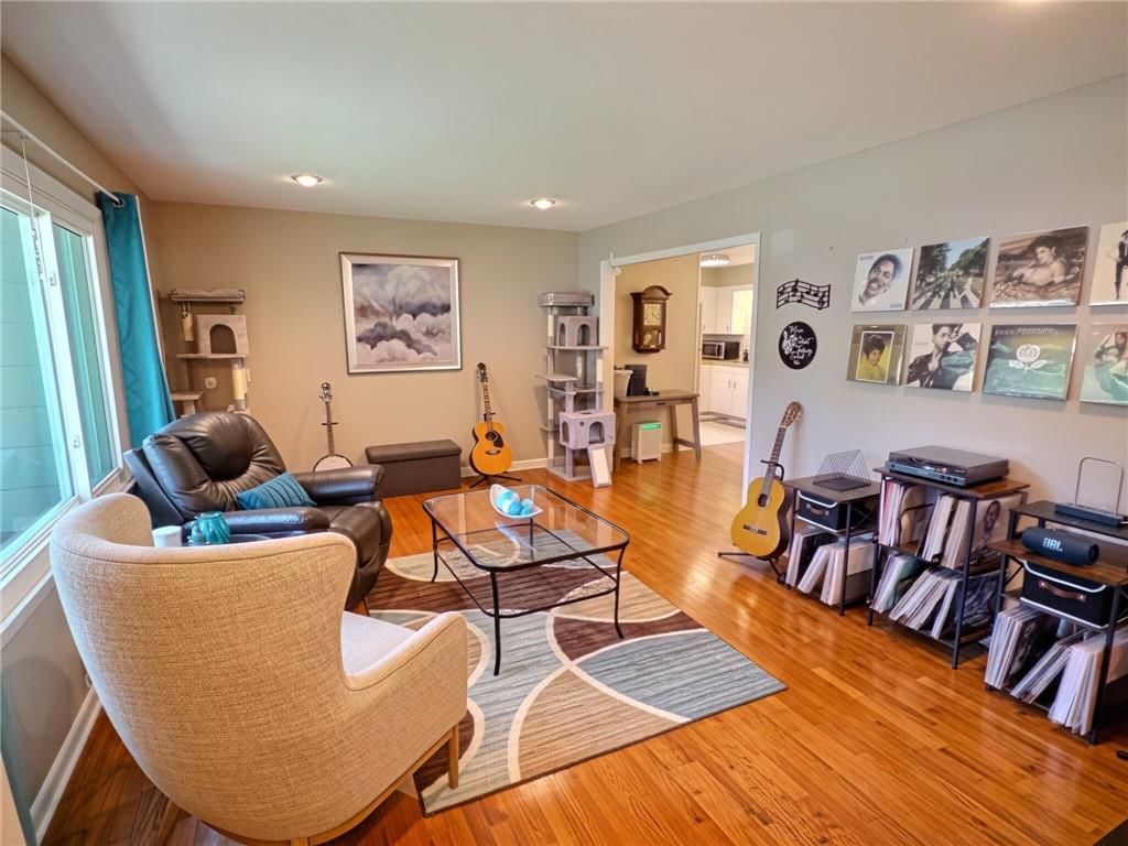 13200 logan Lane, Lenexa, KS: listing photo 2