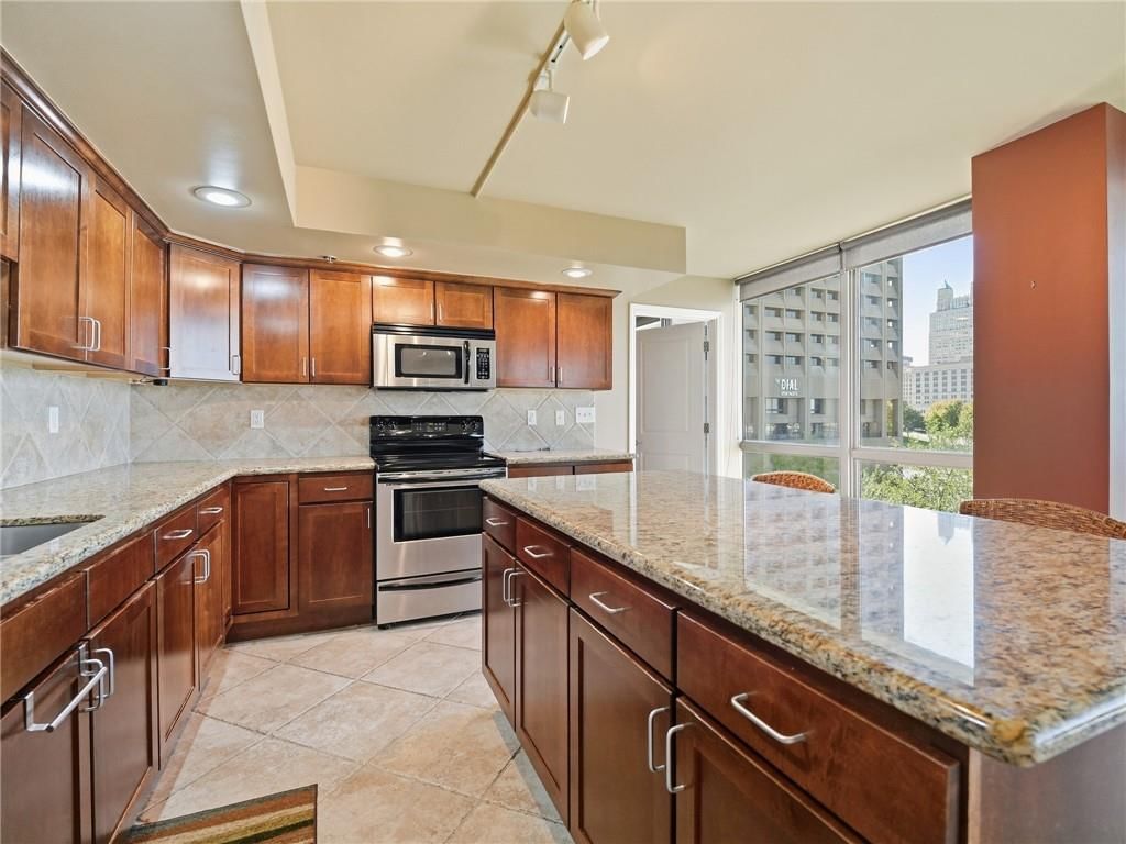 600 E Admiral Boulevard — photo 10