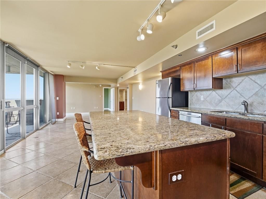 600 E Admiral Boulevard — photo 11