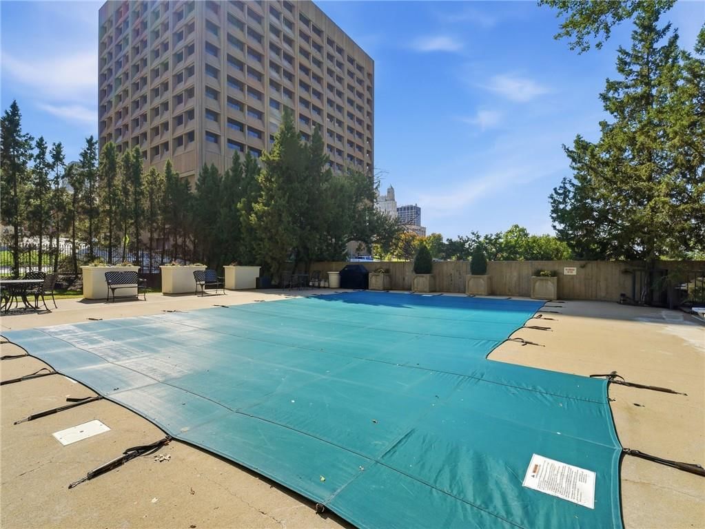 600 E Admiral Boulevard — photo 25
