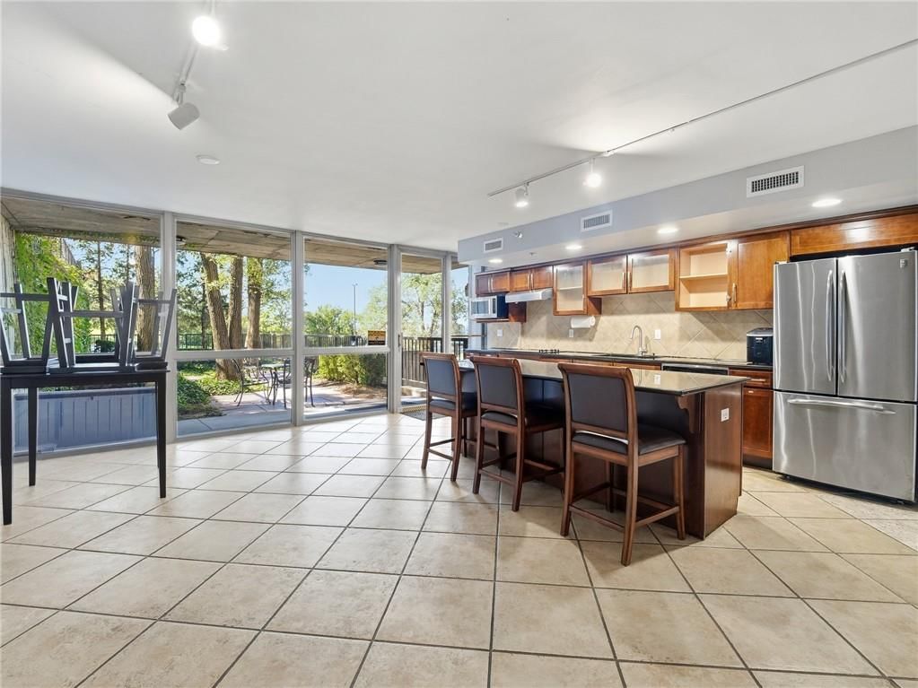 600 E Admiral Boulevard — photo 26