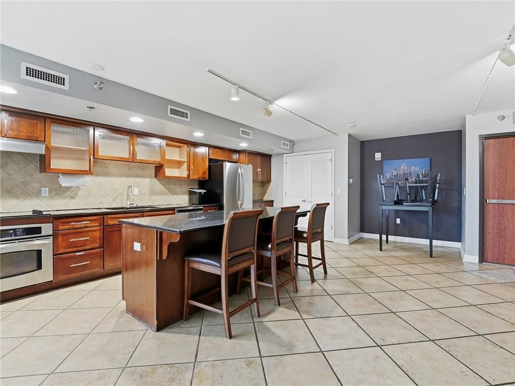 600 E Admiral Boulevard — photo 27