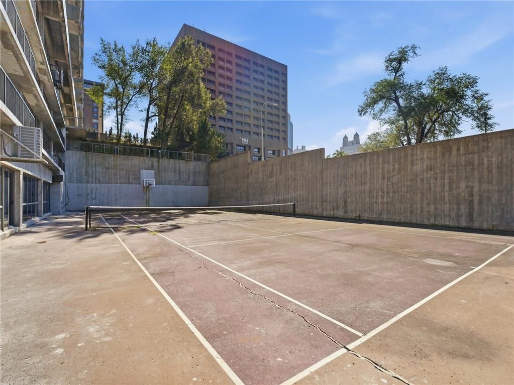 600 E Admiral Boulevard — photo 46