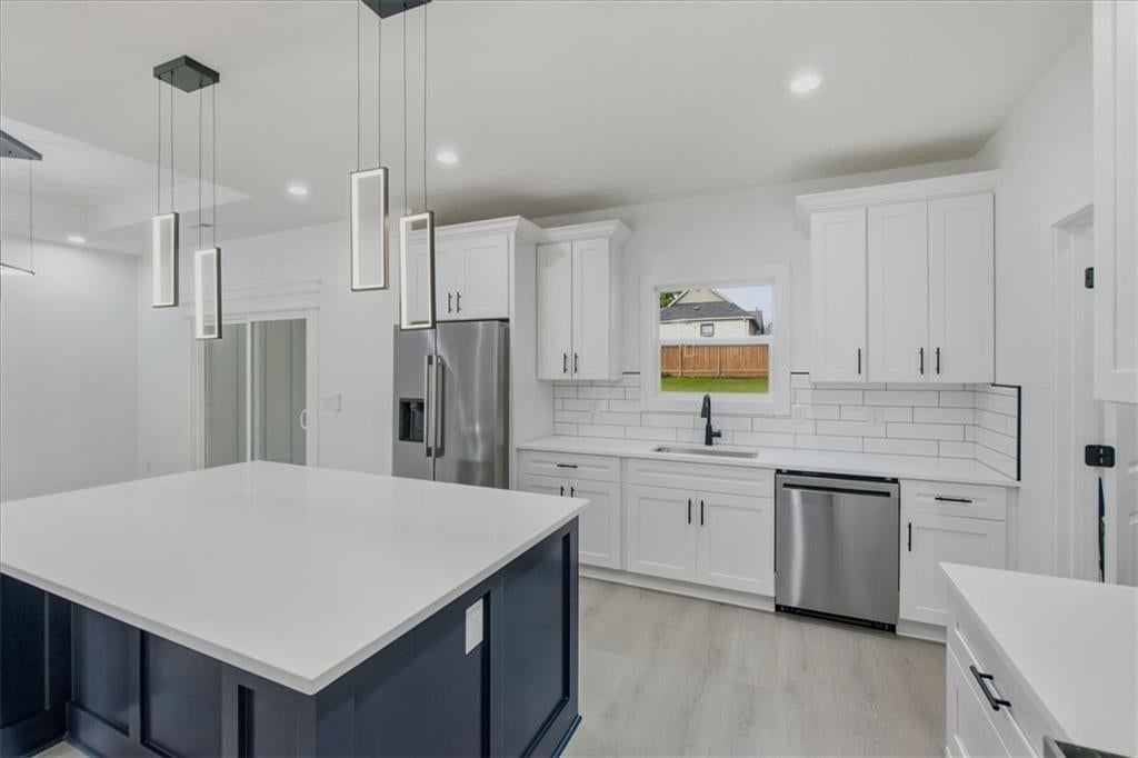 4126 Lloyd Street — photo 10