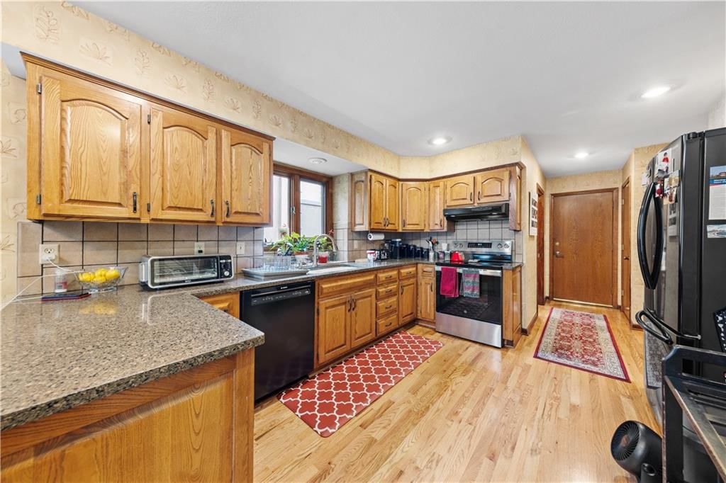 5253 W 121st Street — photo 6
