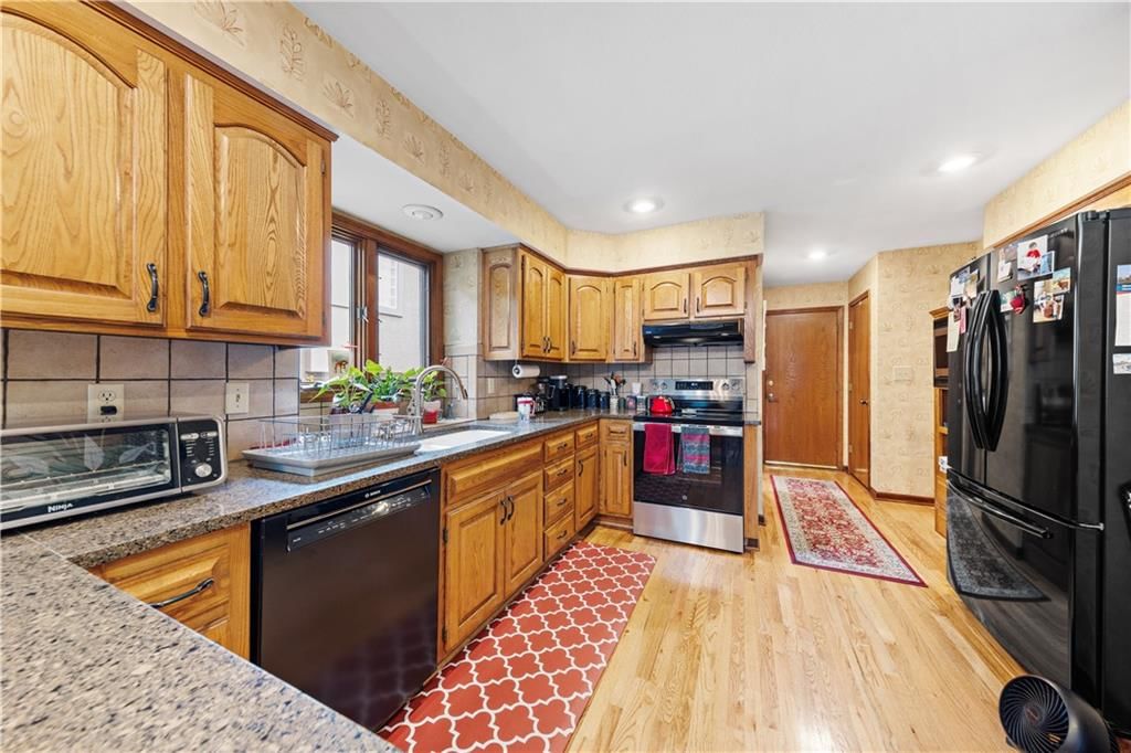 5253 W 121st Street — photo 7