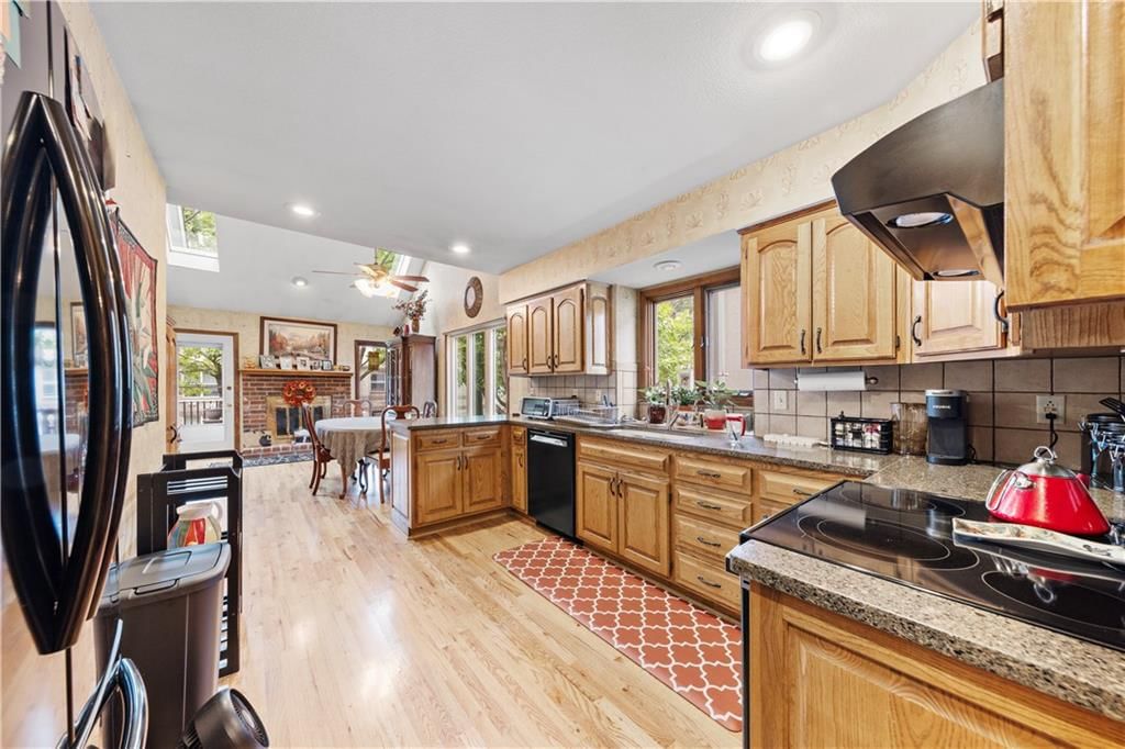 5253 W 121st Street — photo 8