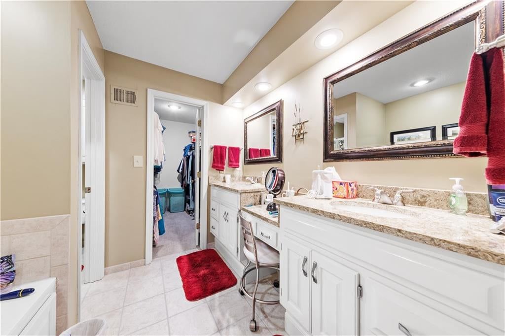 5253 W 121st Street — photo 12