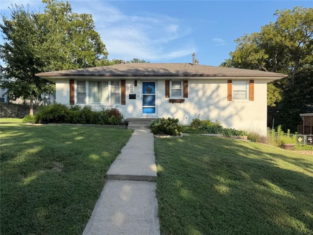 117 Waller Street, Excelsior Springs, MO: listing photo 3