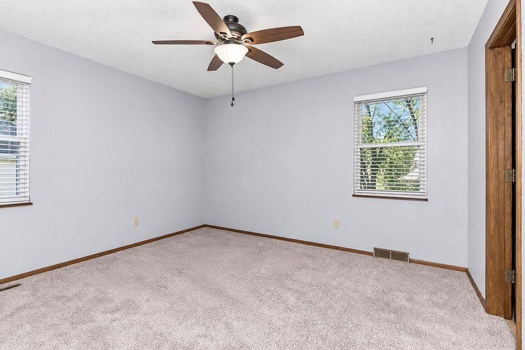 Photo 14 of 28 - 20213 E 16th Street N, Independence, MO 64056
