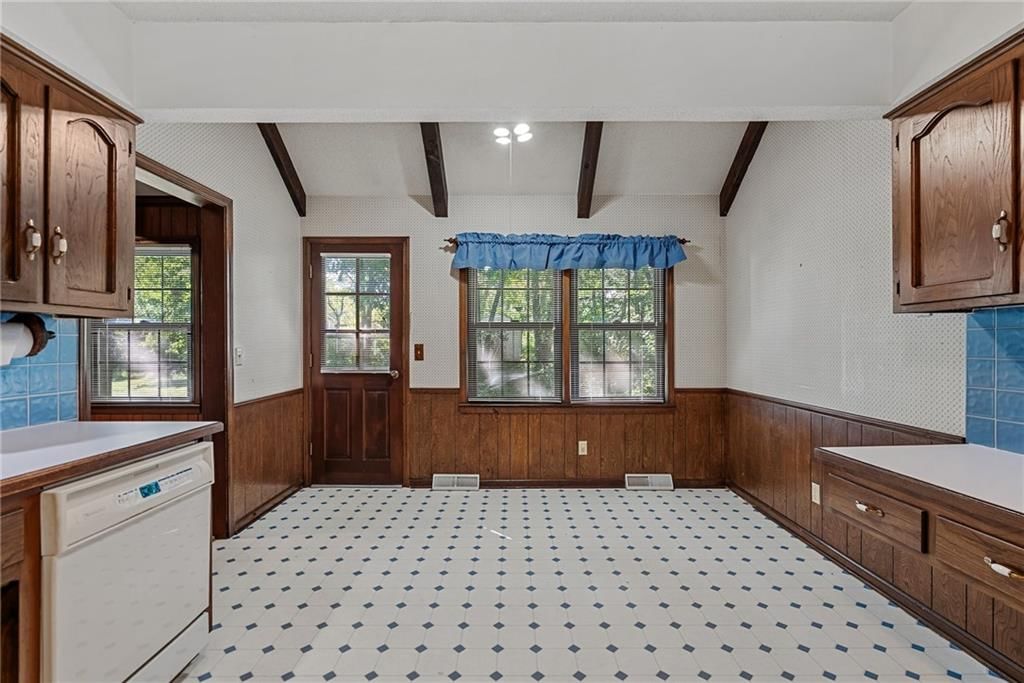 4724 Mullen Road — photo 9