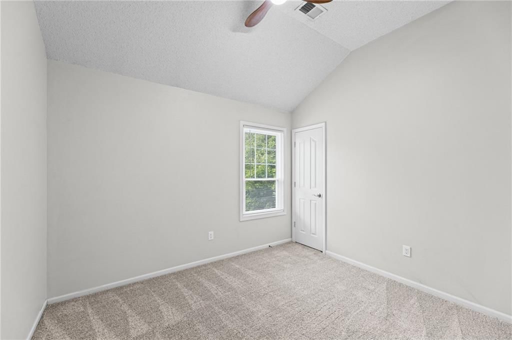 18390 Butternut Street — photo 11