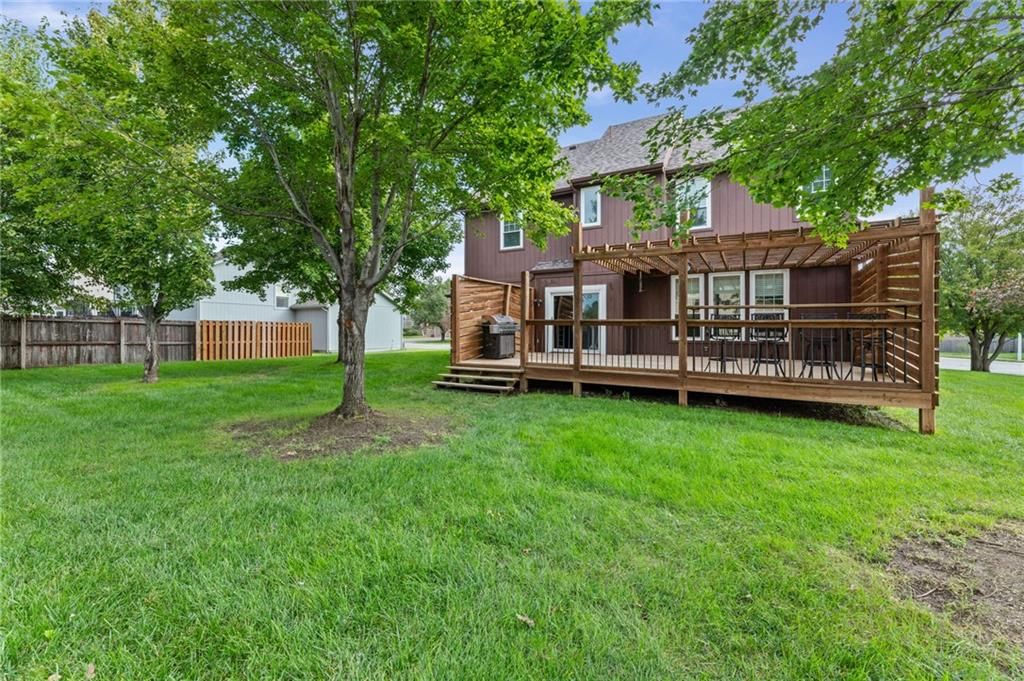 18390 Butternut Street — photo 20