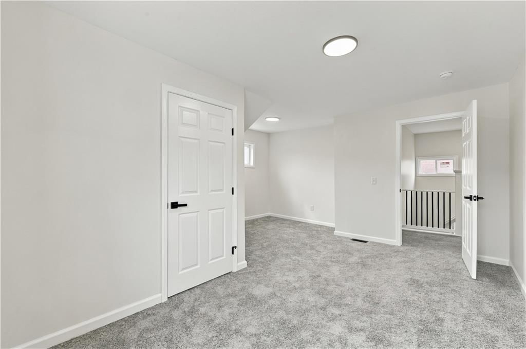 530 Park Avenue — photo 26