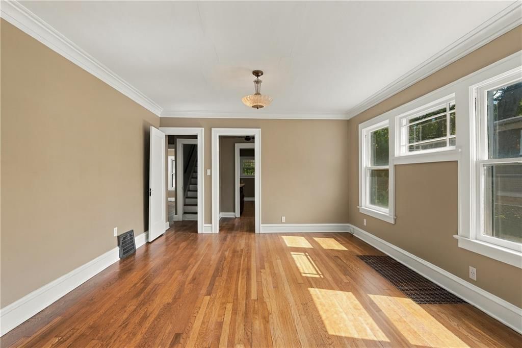5817 Oak Street — photo 6
