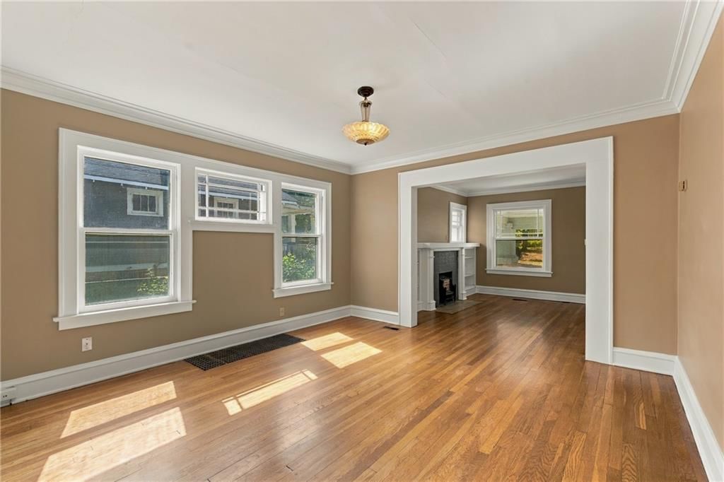 5817 Oak Street — photo 7