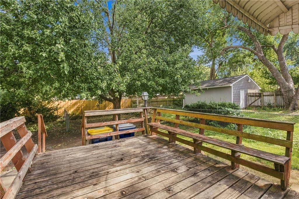 5817 Oak Street — photo 21