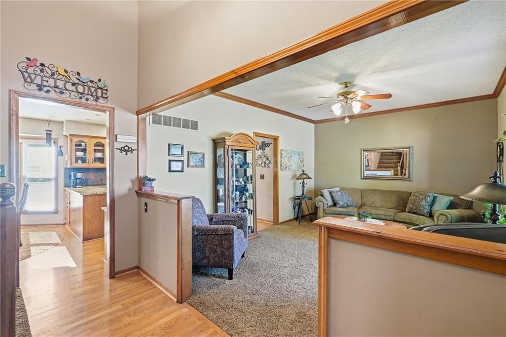 Photo 3 of 44 - 14715 S Arapaho Drive, Olathe, KS 66062