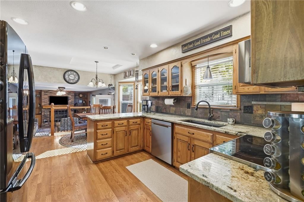 Kitchen island at 14715 S Arapaho Drive, Olathe, KS 66062