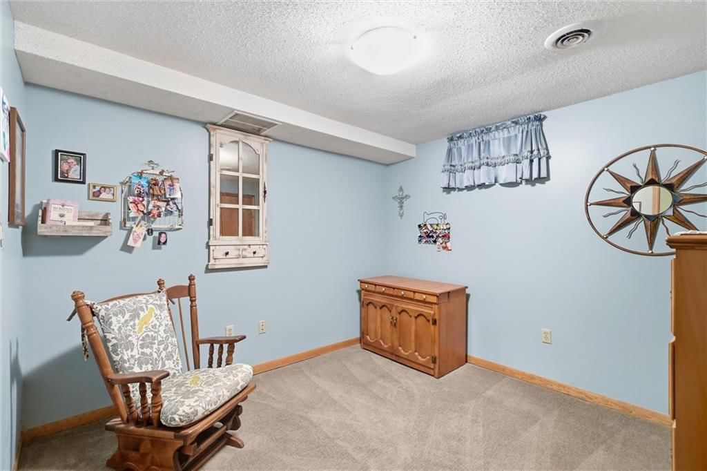 Photo 28 of 44 - 14715 S Arapaho Drive, Olathe, KS 66062