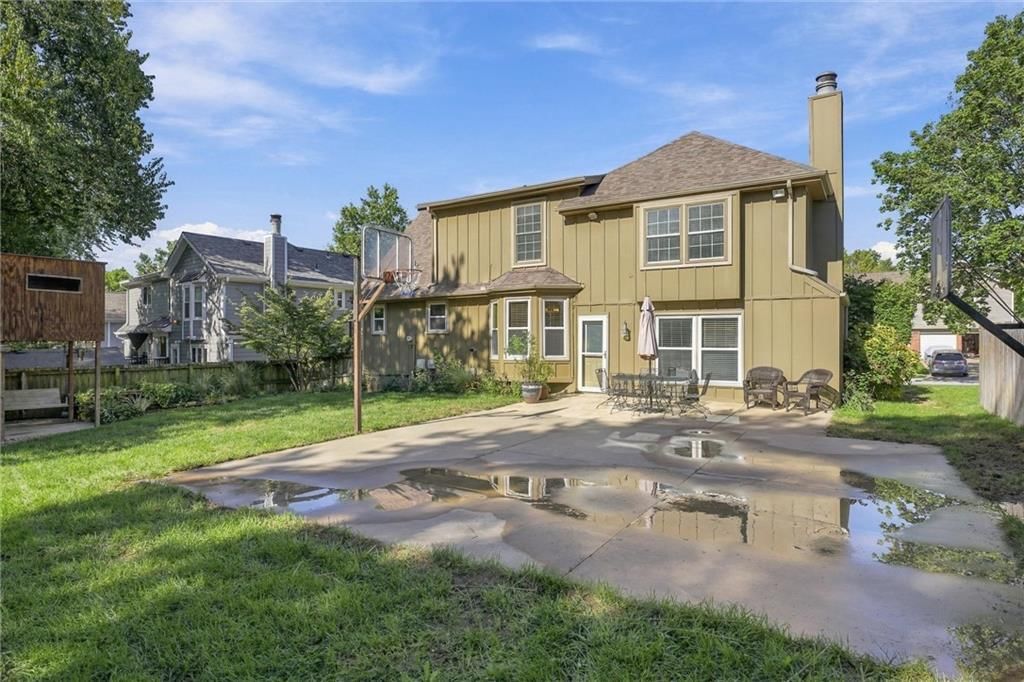 Big backyard, fenced yard and sport court at 14715 S Arapaho Drive, Olathe, KS 66062