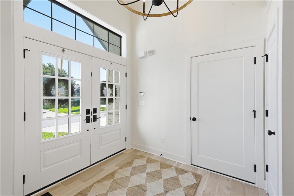 3908 NW Redspire Street, Lee's Summit, MO: listing photo 3