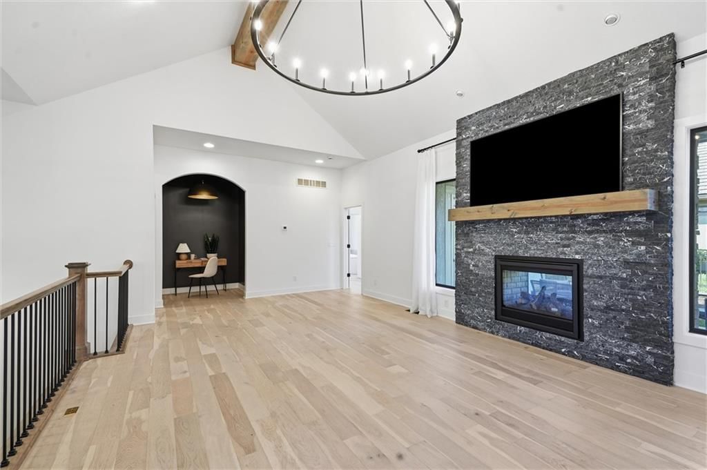 3908 NW Redspire Street, Lee's Summit, MO