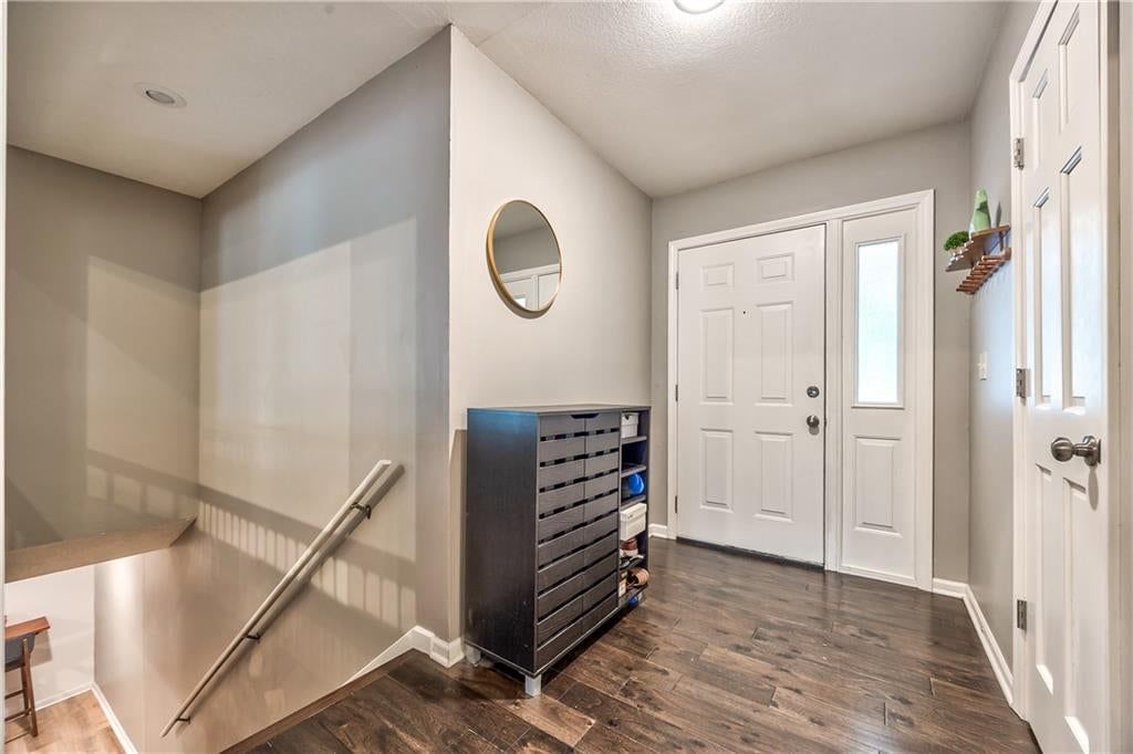 7673 W 152nd Street, Overland Park, KS: listing photo 2