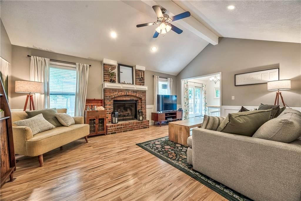 7673 W 152nd Street, Overland Park, KS: listing photo 3