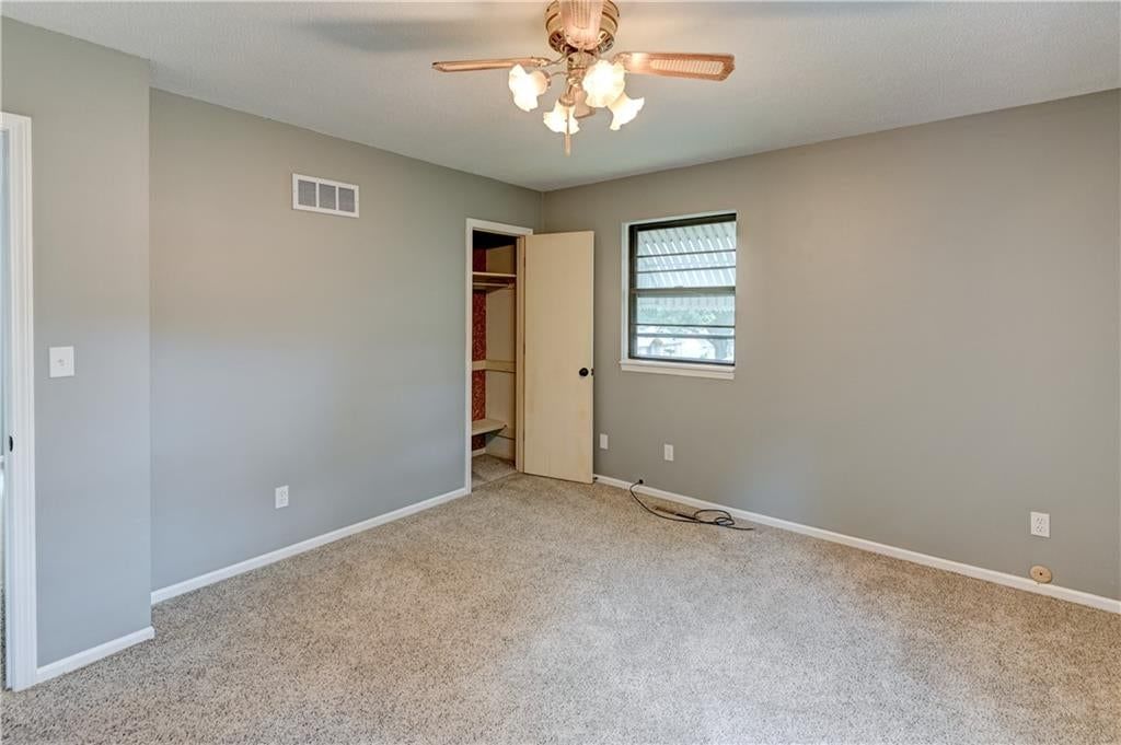 7608 NW 69th Street — photo 31