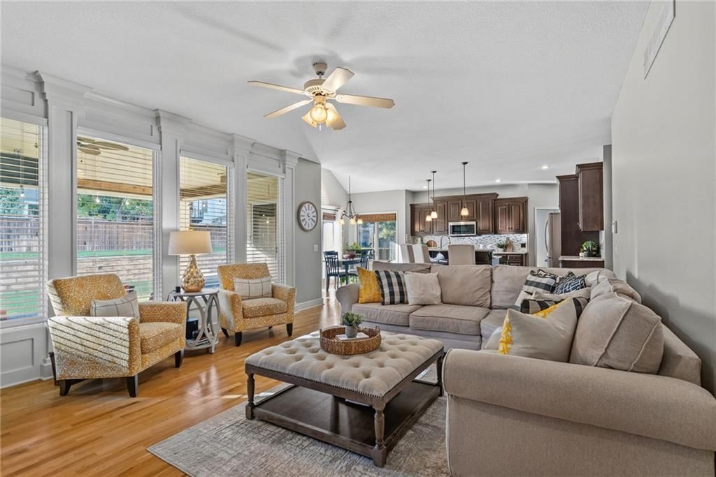 Open floor plan at 8614 Houston Street, Lenexa, KS 66227