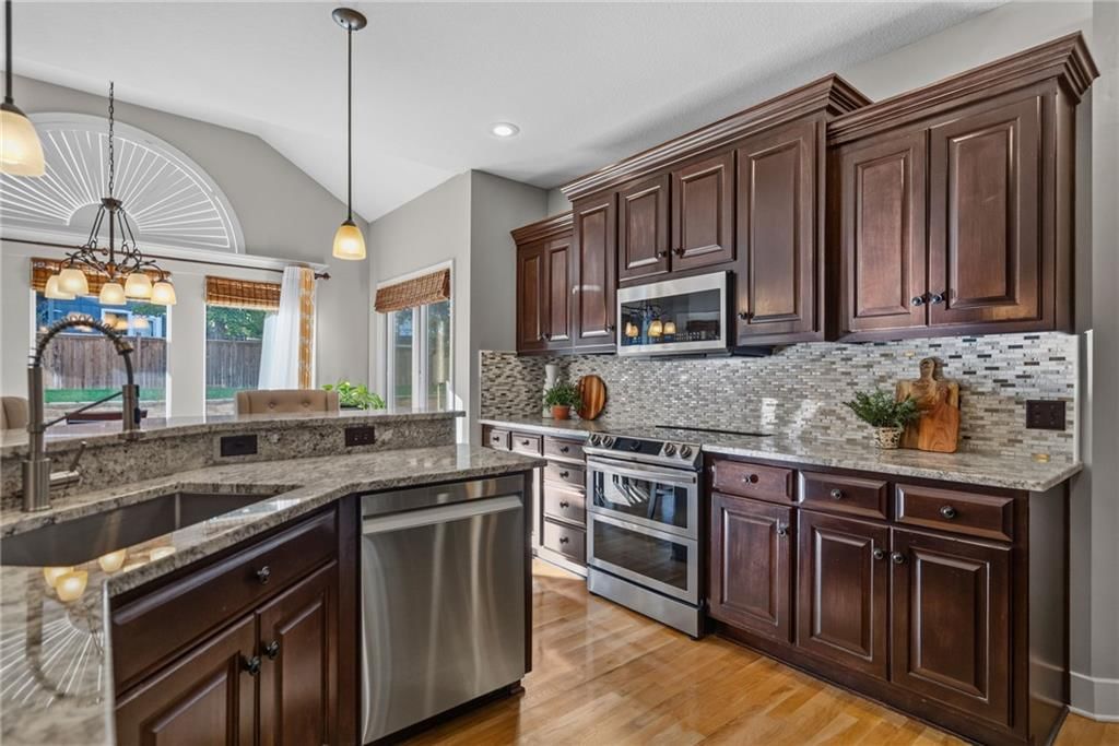 Photo 12 of 45 - 8614 Houston Street, Lenexa, KS 66227