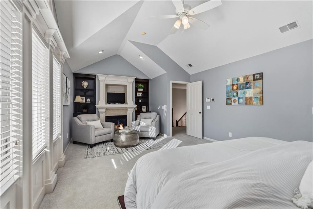 Bedroom sitting area at 8614 Houston Street, Lenexa, KS 66227