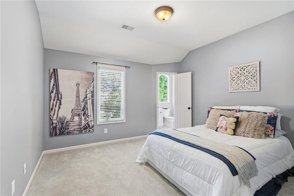 Photo 27 of 45 - 8614 Houston Street, Lenexa, KS 66227